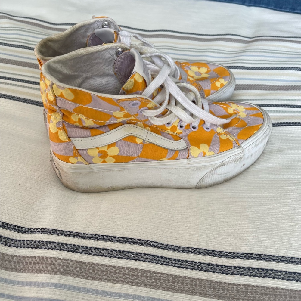 Vans Women's Orange and White Floral High-Tops